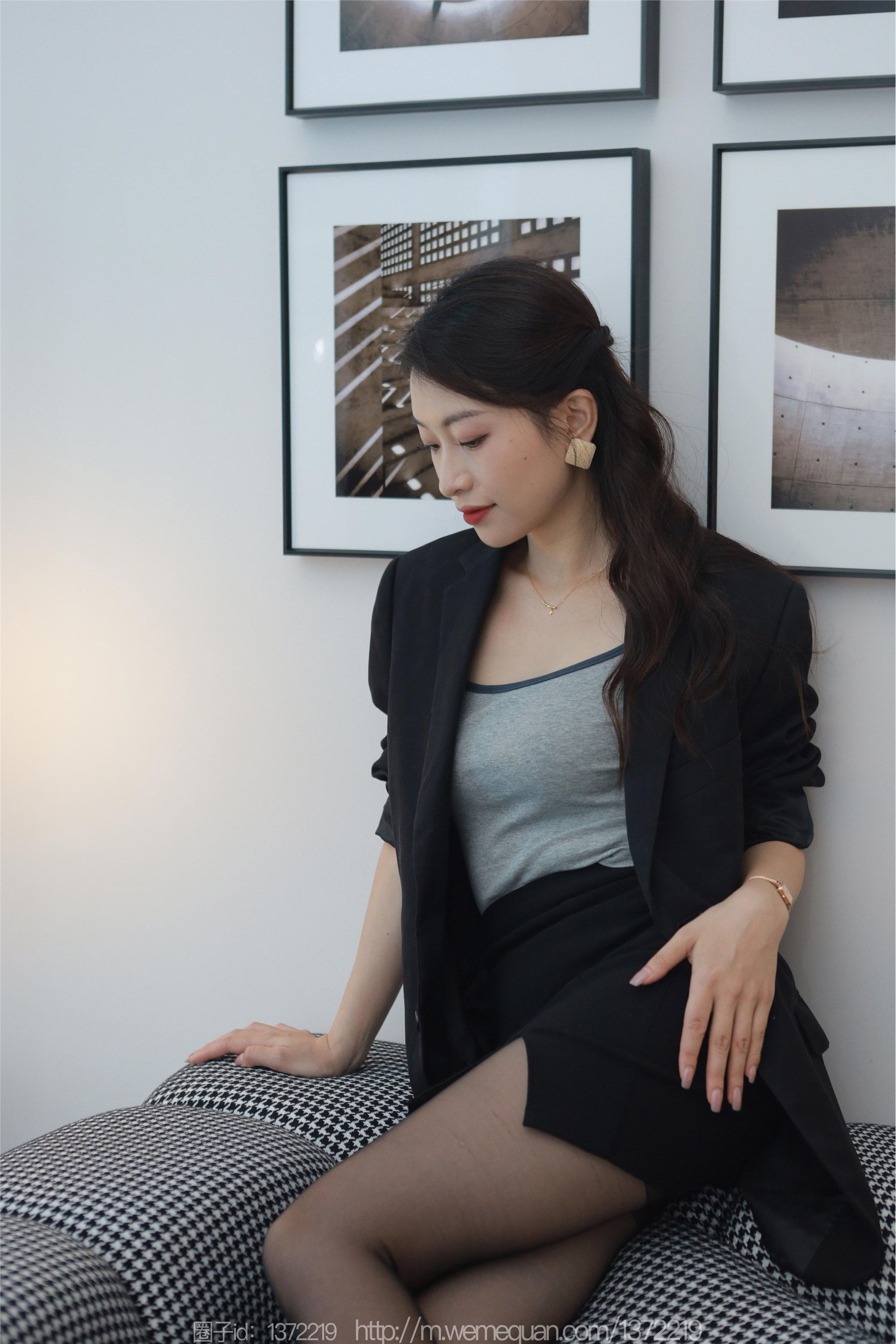 IESS异思趣向  2023.07.27 丝享家 1491 小婕《黑金高跟鞋》